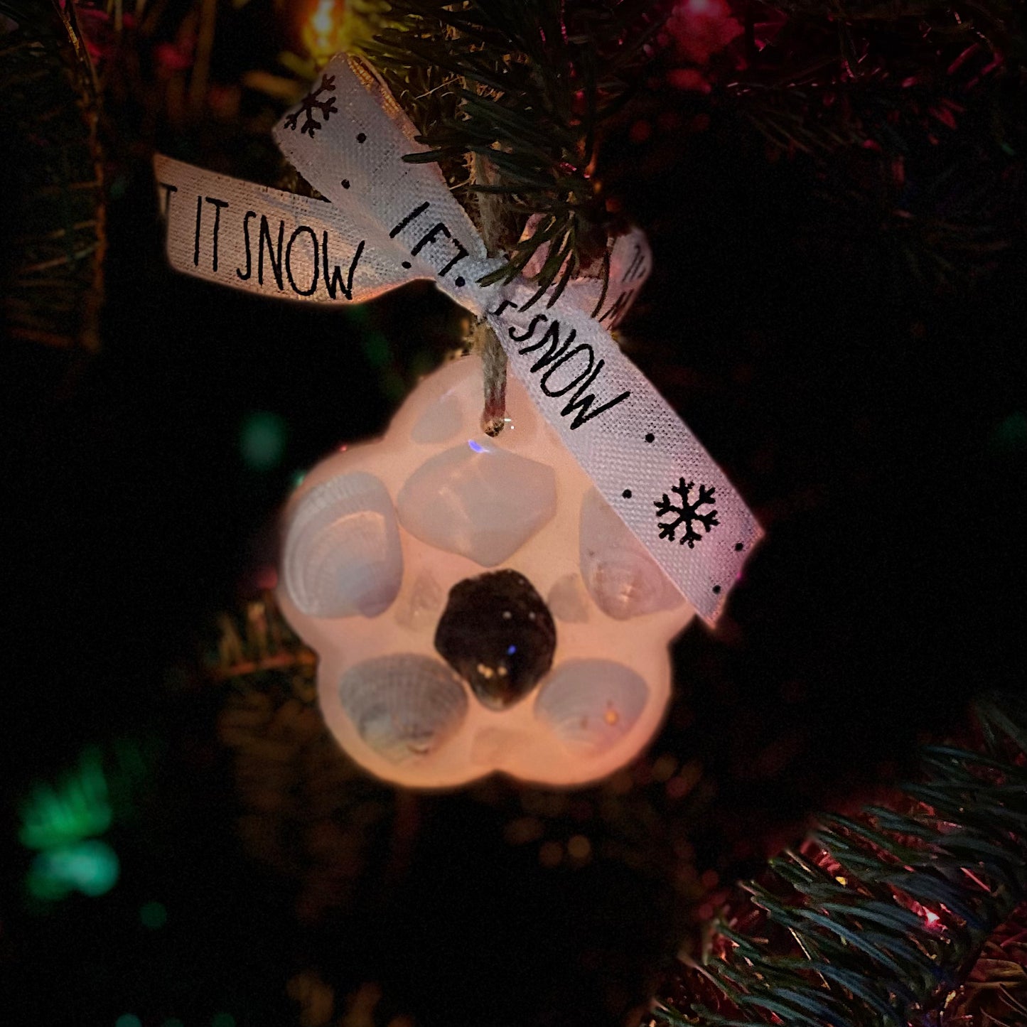 Handmade Resin Christmas Ornament | Black & White Shells